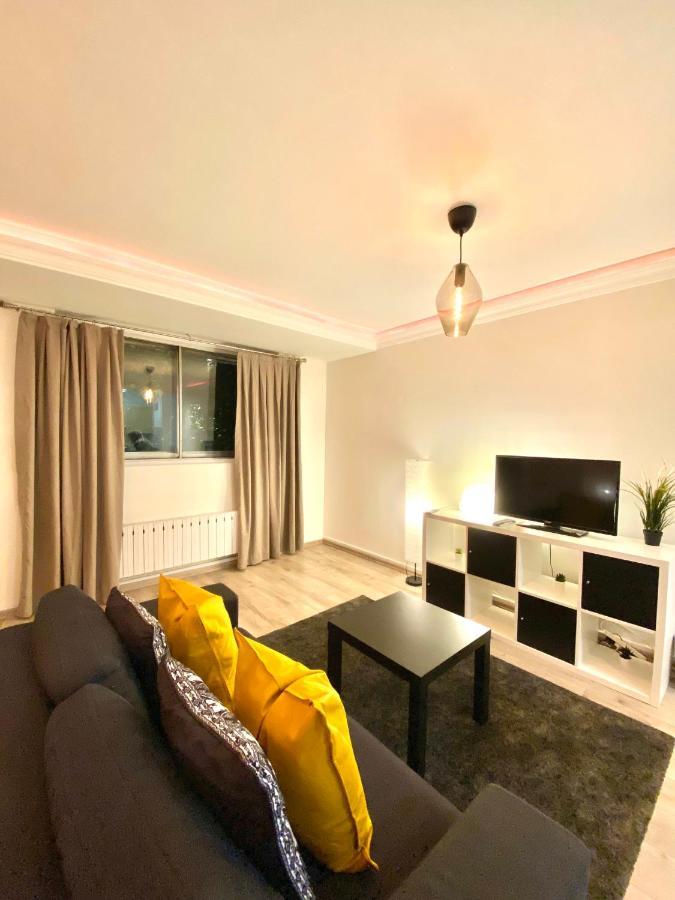 Apt - Balcony- Kensington-24 7 Security Londen Buitenkant foto